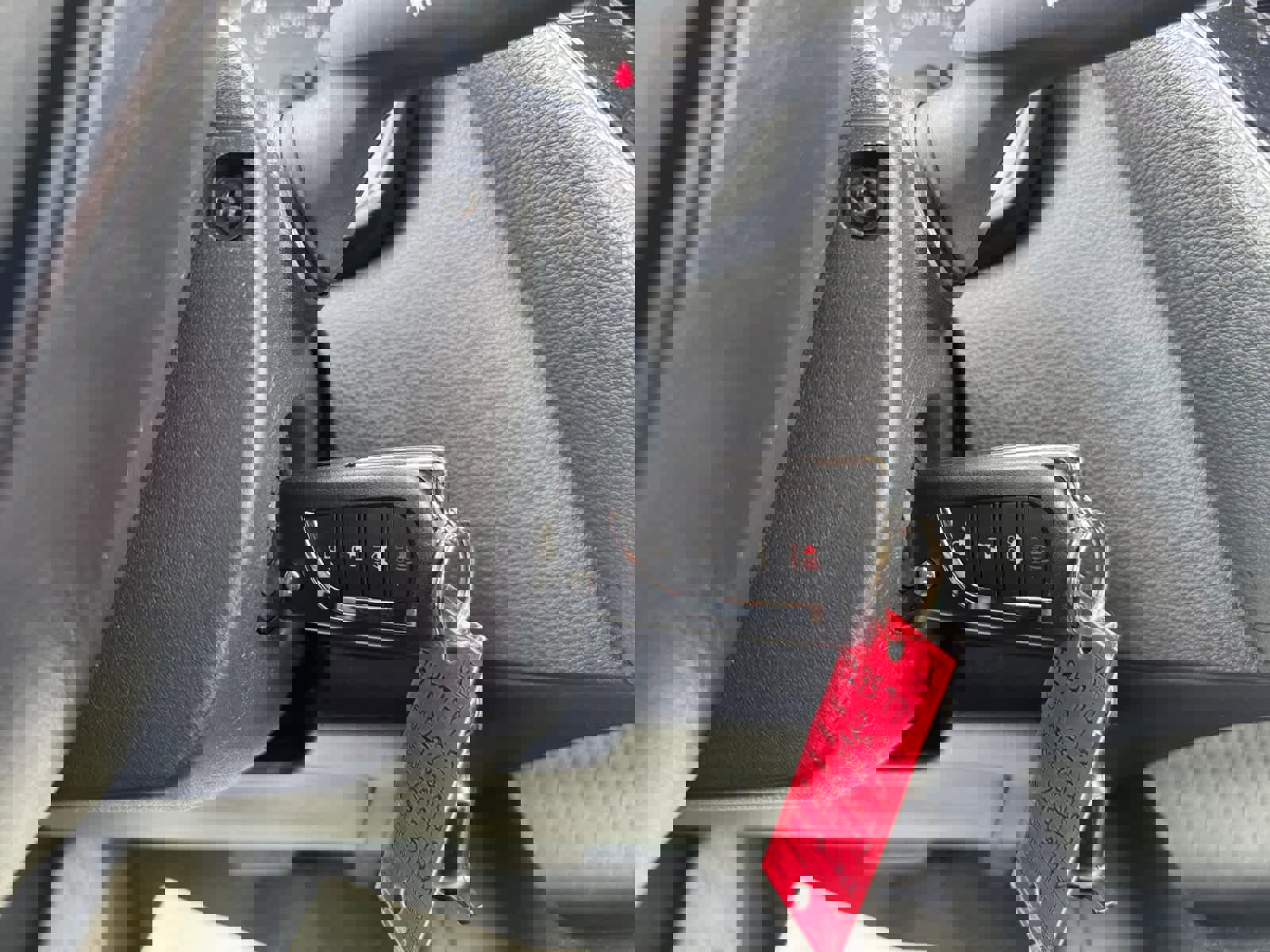 Used 2025 Toyota Corolla LE image 5