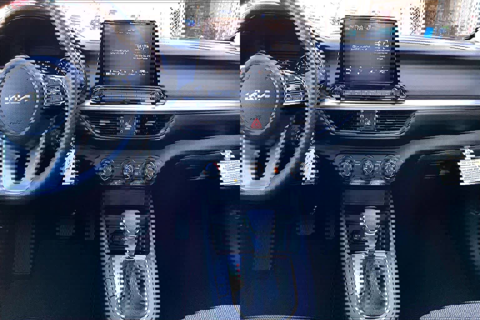 Used 2022 Kia Forte LXS image 7