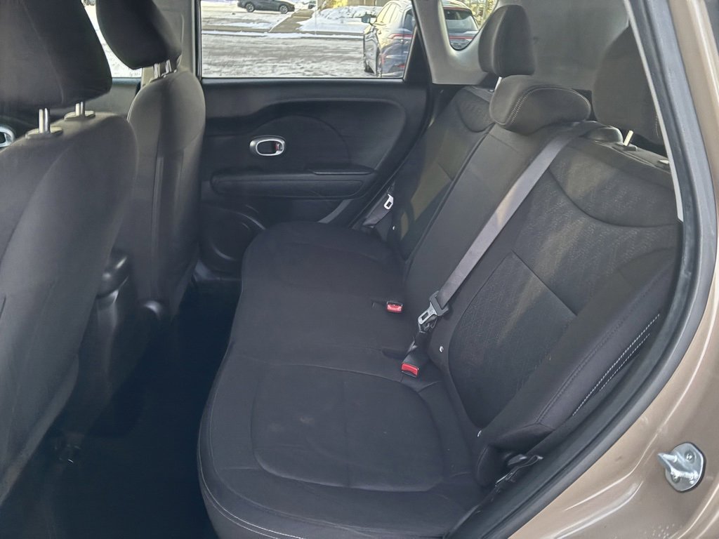Used 2016 Kia Soul image 11