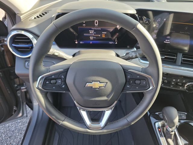 Certified 2025 Chevrolet Trax LT w/ Driver Confidence Package FWD image 25