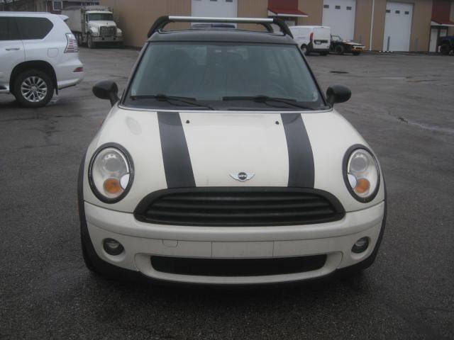 Used 2010 MINI Cooper Clubman Hardtop image 2