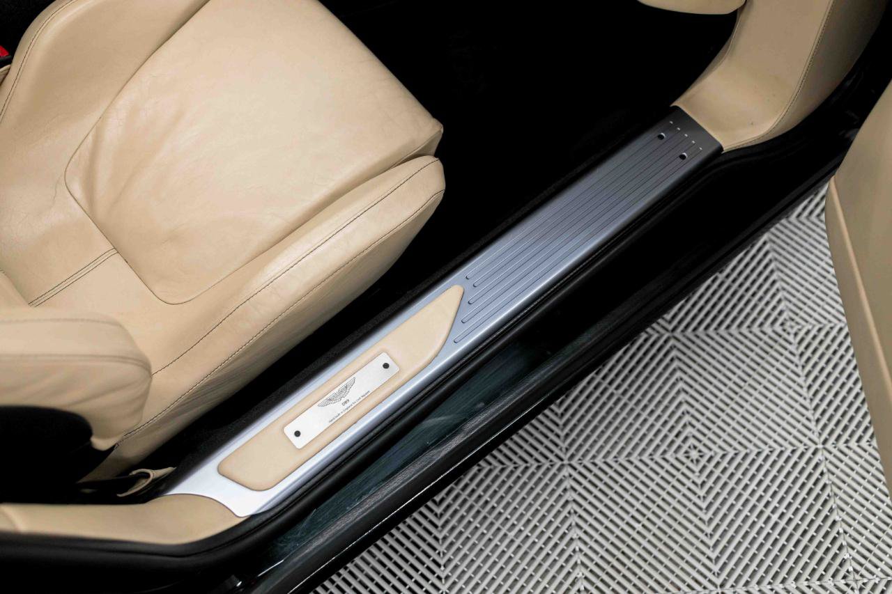Used 2006 Aston Martin DB9 Volante RWD image 82
