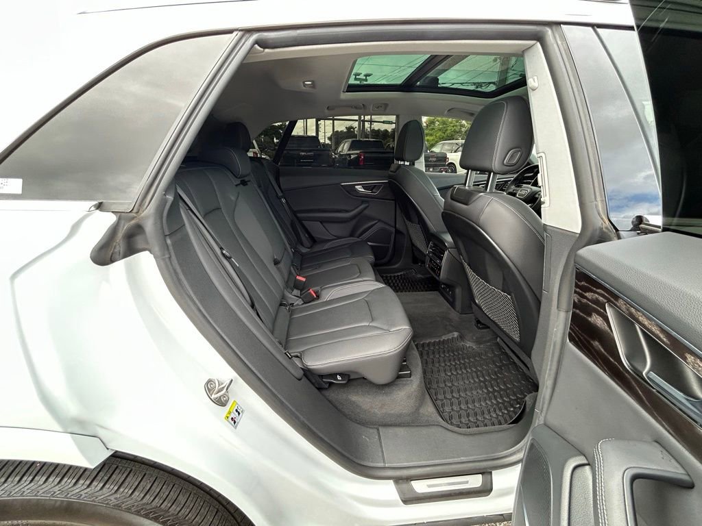 Used 2023 Audi Q8 Premium Plus w/ Premium Plus Package image 45