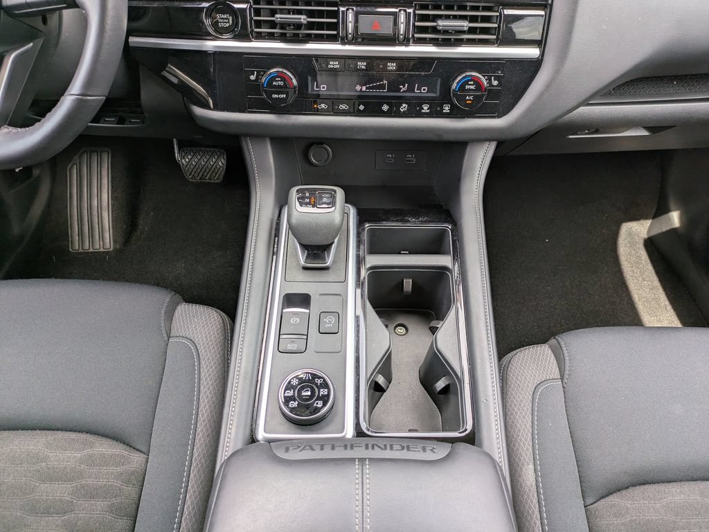 Certified 2025 Nissan Pathfinder SV AWD/4WD image 19