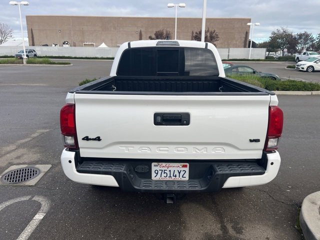 Used 2020 Toyota Tacoma SR image 7