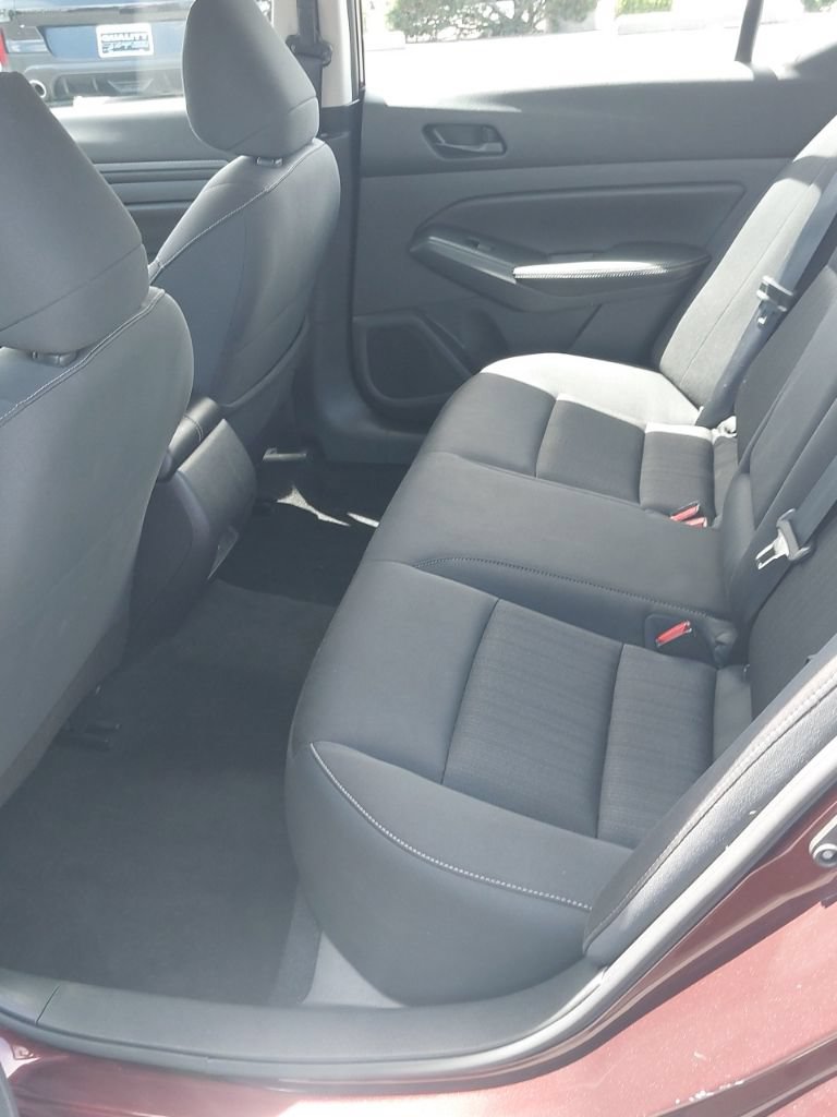 Used 2024 Nissan Altima 2.5 SV FWD image 9