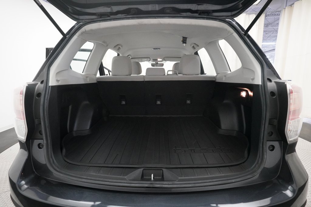 Used 2017 Subaru Forester 2.5i w/ Alloy Wheel Package image 10