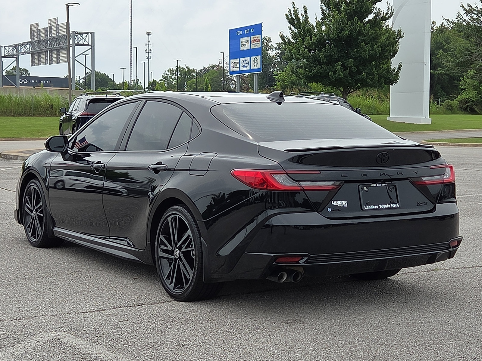 Used 2026 Toyota Camry XSE w/ Premium Package FWD image 4