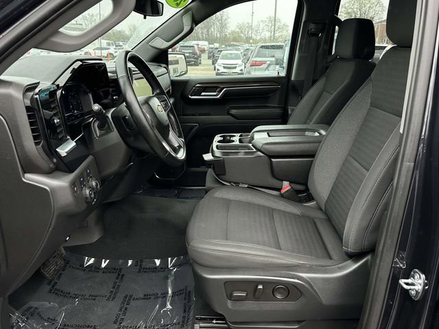 Used 2023 Chevrolet Silverado 1500 LT image 18