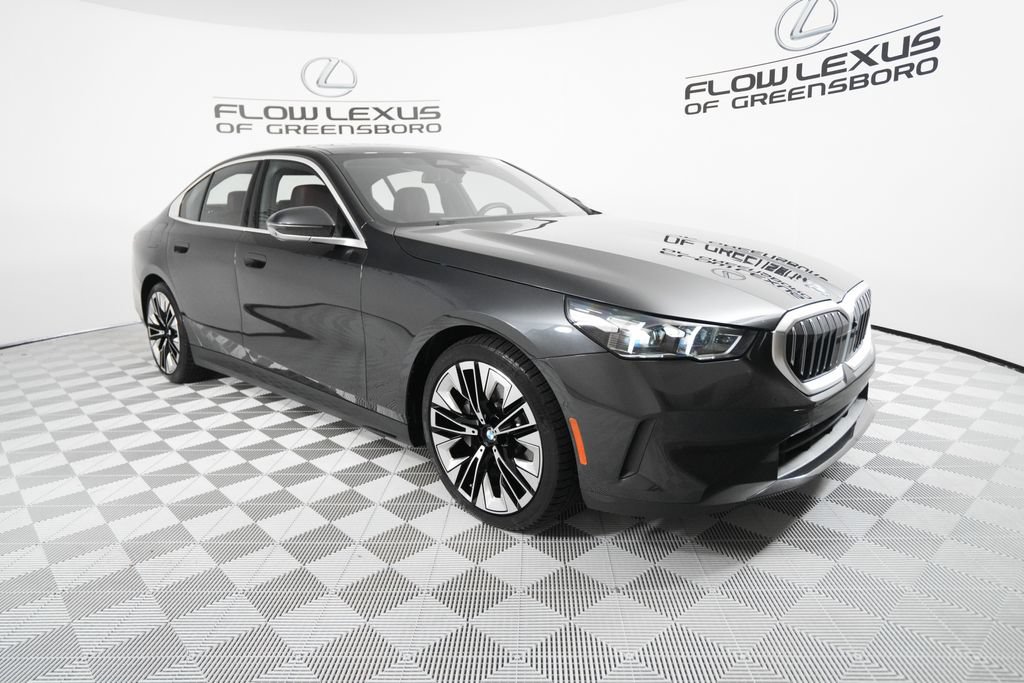 Used 2024 BMW 530i xDrive w/ Premium Package AWD/4WD image 3