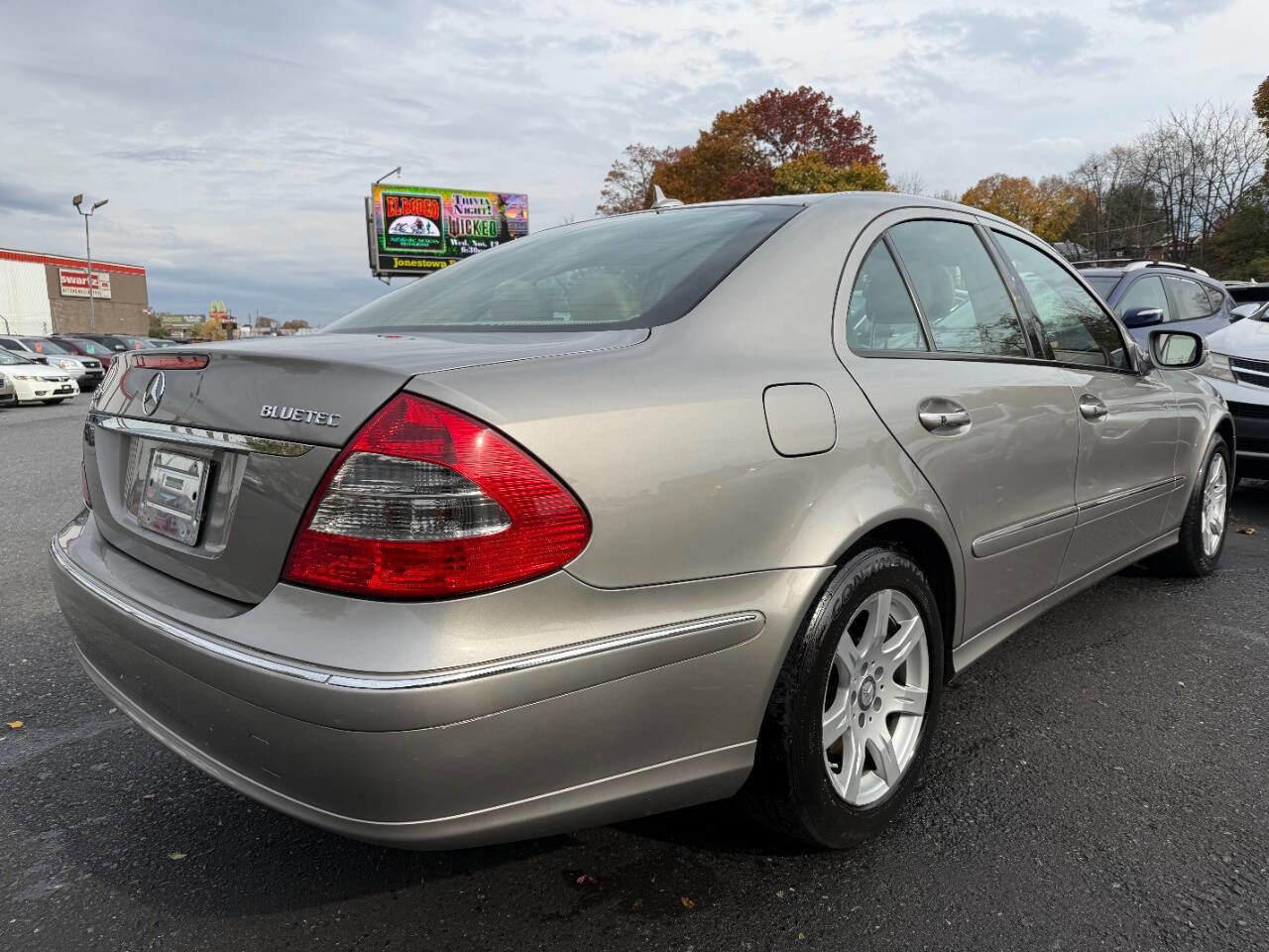 Used 2008 Mercedes-Benz E 320 BlueTEC Sedan image 5