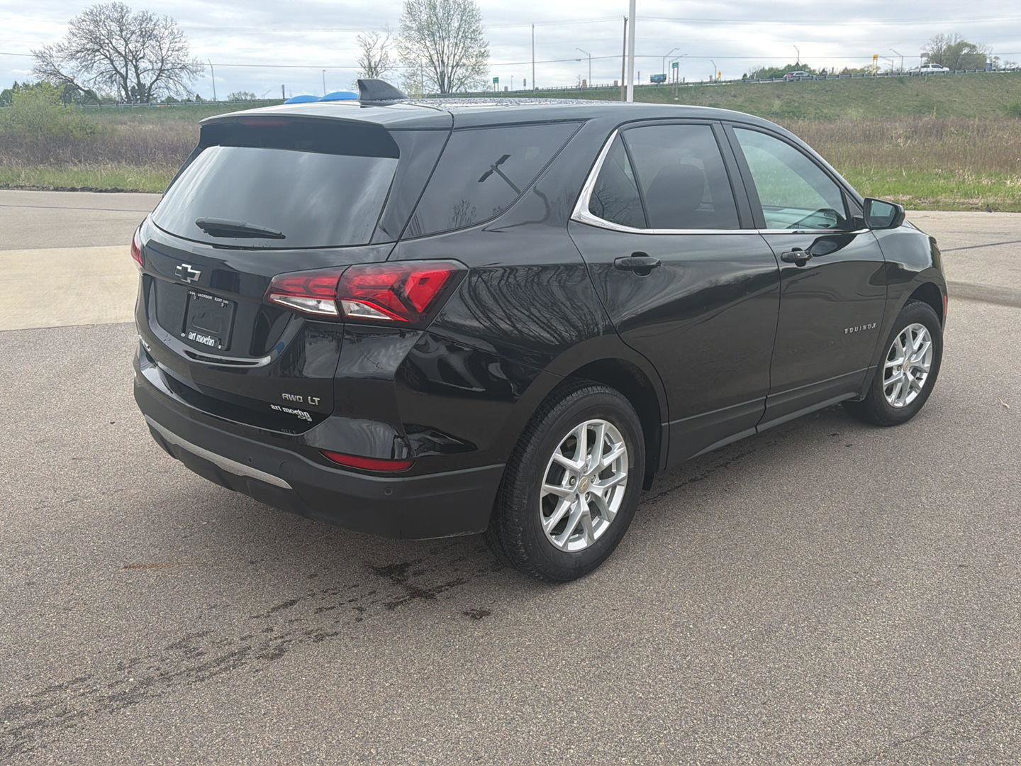 Used 2024 Chevrolet Equinox LT AWD/4WD image 5
