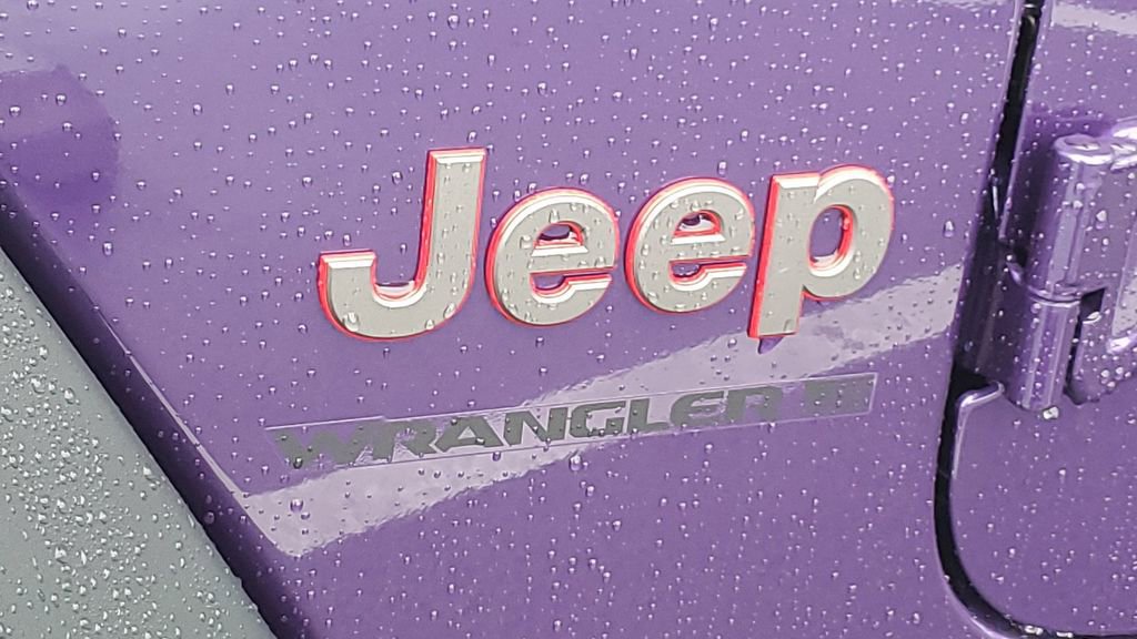 New 2026 Jeep Wrangler Unlimited Rubicon w/ Technology Group image 8