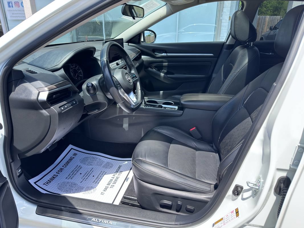 Used 2023 Nissan Altima 2.5 SL AWD/4WD image 16