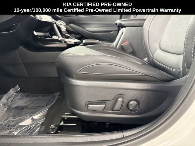 Certified 2025 Kia Seltos EX AWD/4WD image 19
