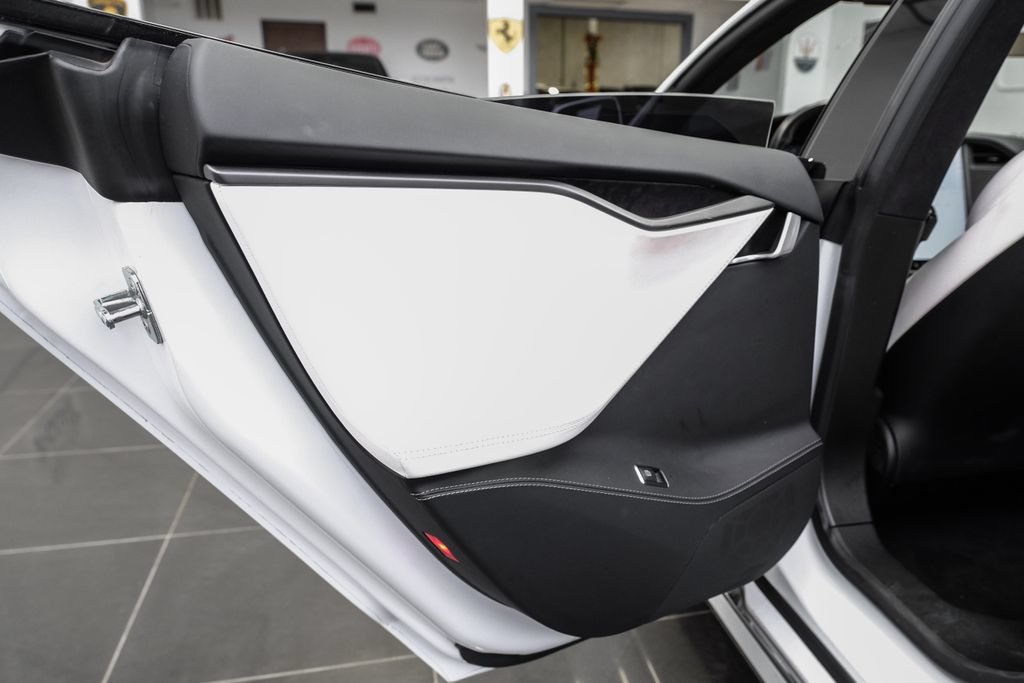 Used 2019 Tesla Model S Long Range AWD/4WD image 42