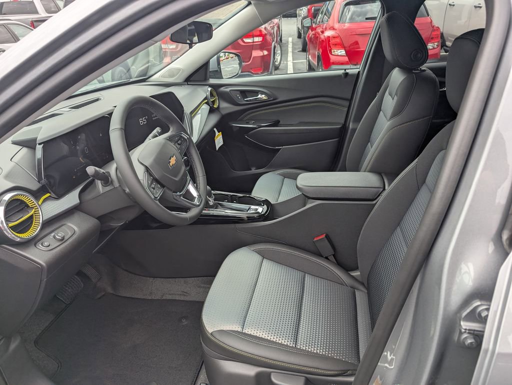 New 2026 Chevrolet Trax LT FWD image 12
