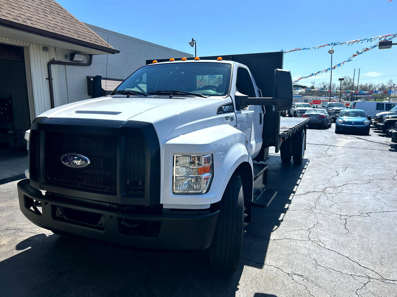 Used 2017 Ford F650 2WD Regular Cab Super Duty image 3