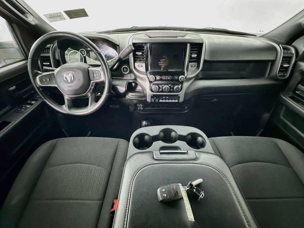 Used 2024 RAM 3500 Tradesman w/ Chrome Appearance Group AWD/4WD image 11