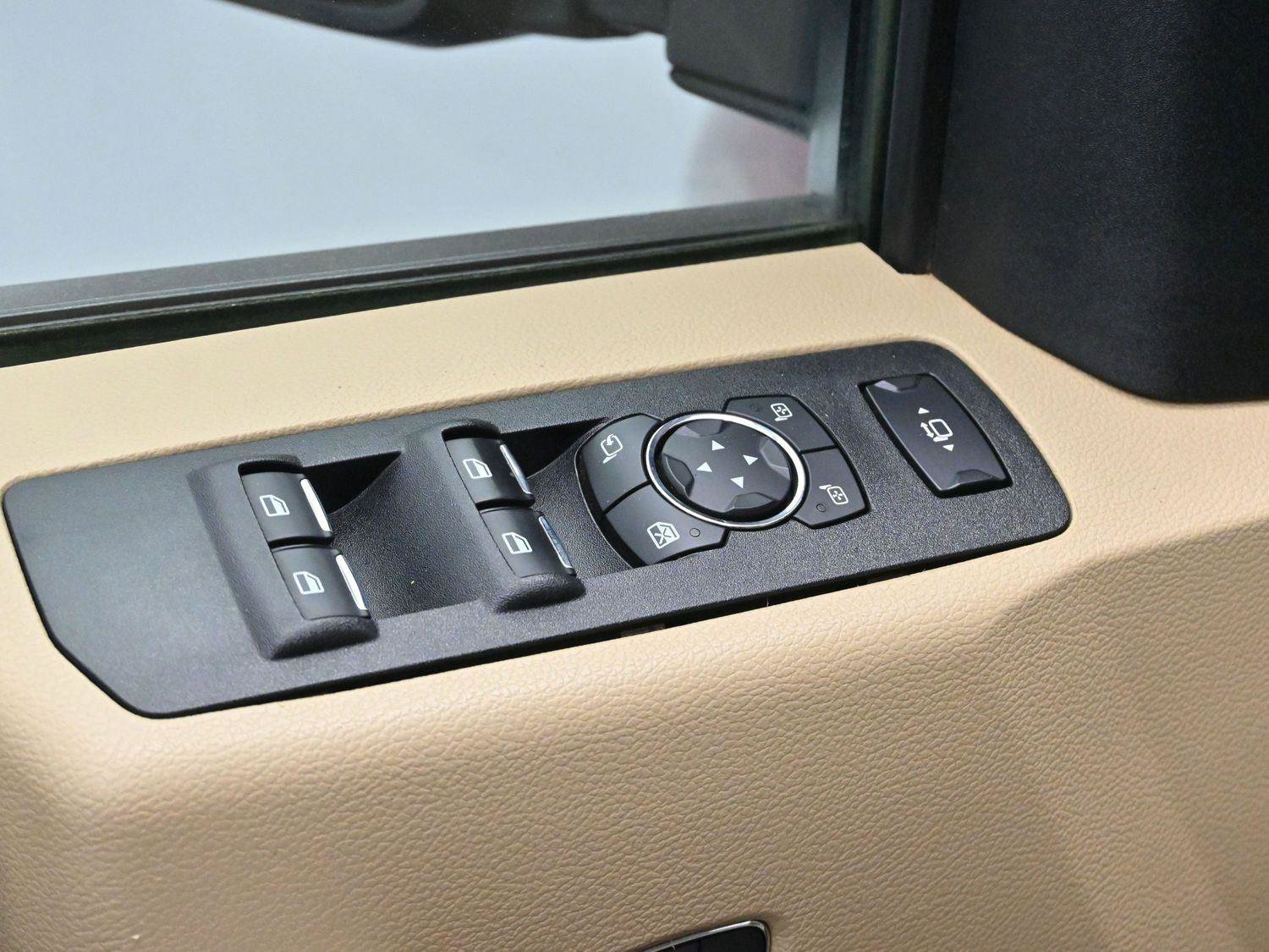 Used 2021 Ford F250 Lariat w/ Lariat Ultimate Package image 10