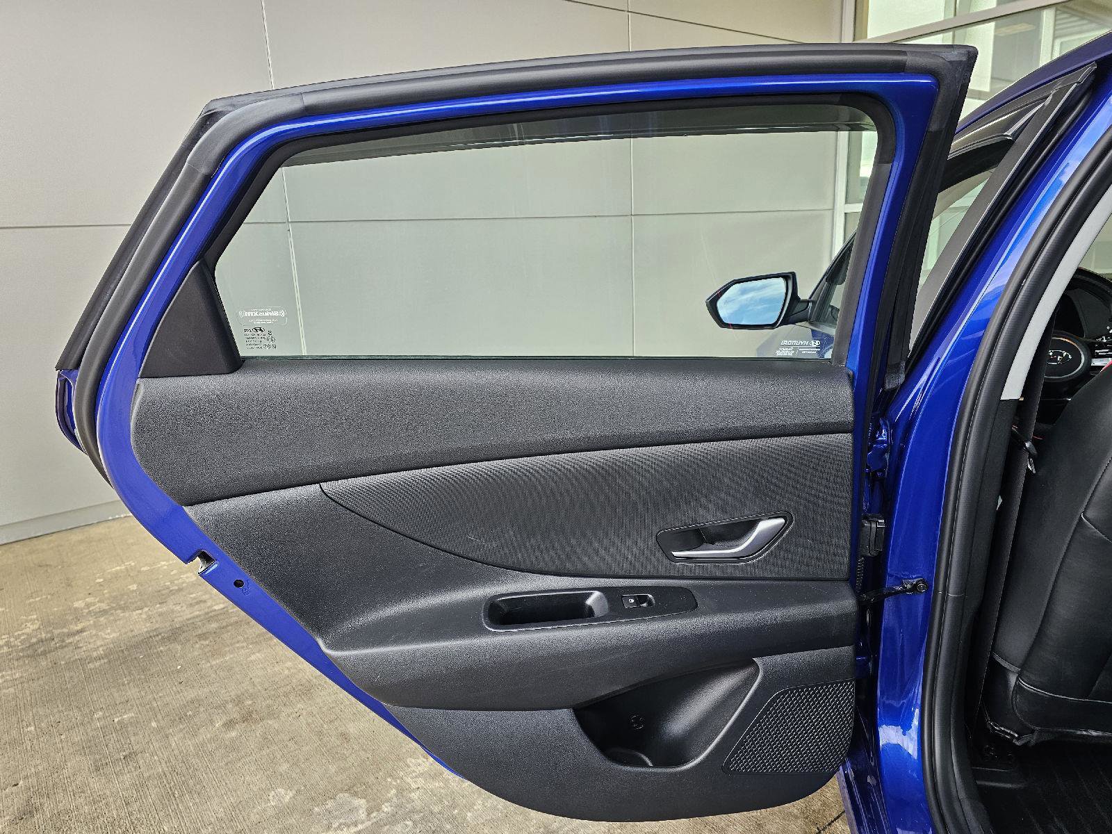 Used 2023 Hyundai Elantra SEL image 16