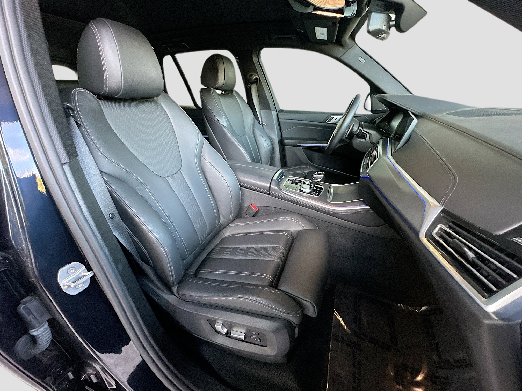 Used 2020 BMW X5 xDrive40i w/ M Sport Package image 30