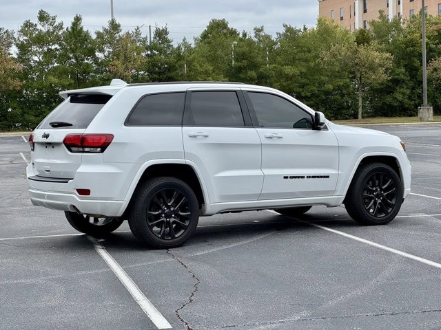 Used 2022 Jeep Grand Cherokee Laredo X image 8
