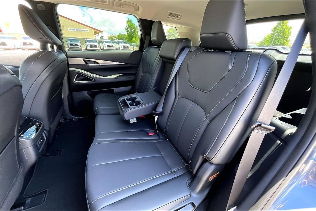 Used 2027 INFINITI QX60 Luxe w/ Cargo Package FWD image 20