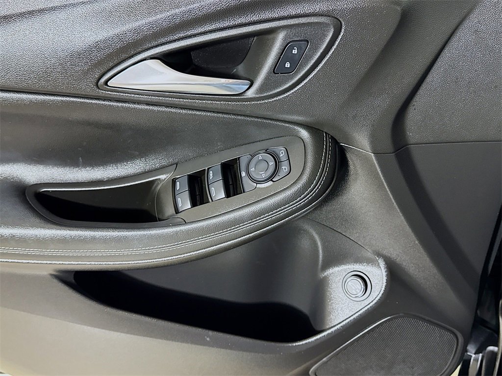 Used 2023 Buick Encore GX Select w/ Sport Touring Package image 15