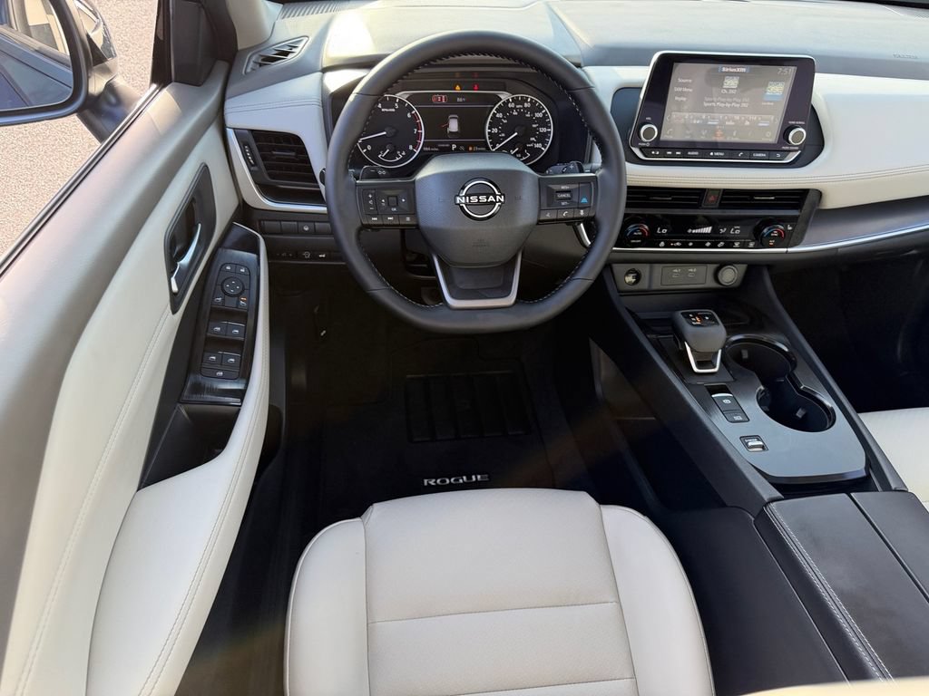 Used 2026 Nissan Rogue Dark Armor FWD image 13