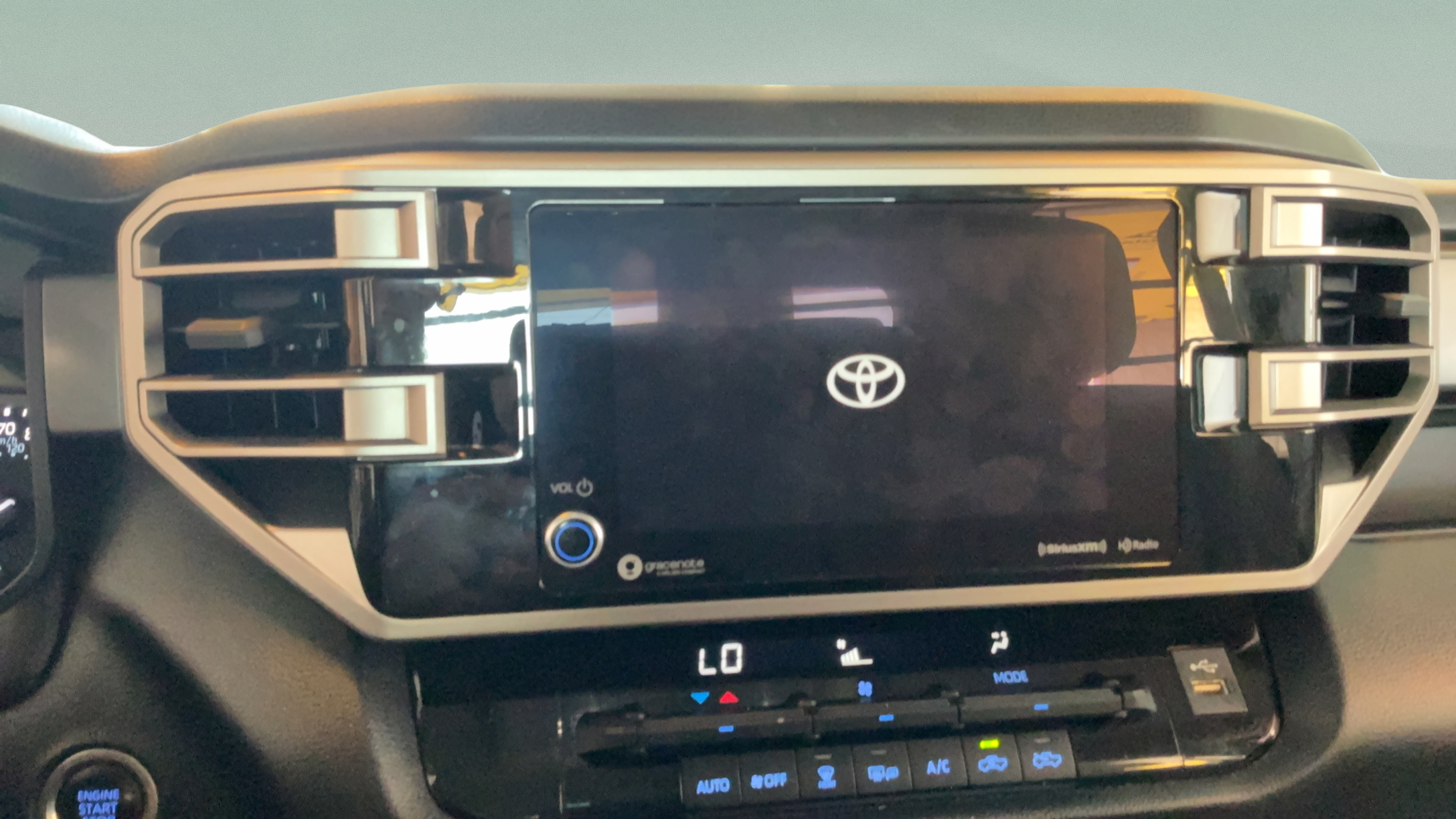 Used 2023 Toyota Tundra SR5 w/ SR5 Convenience Package AWD/4WD image 13