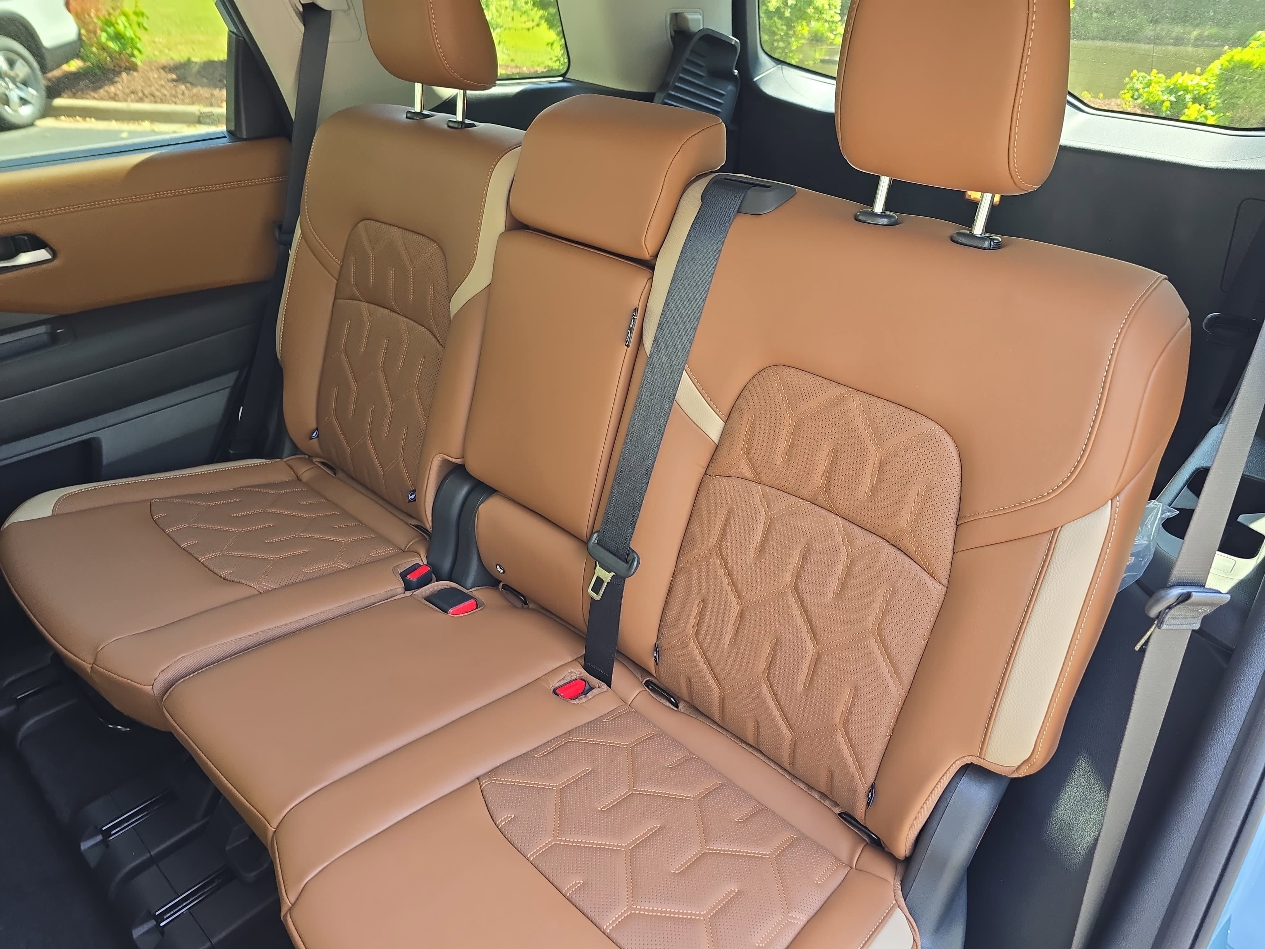 New 2026 Nissan Pathfinder Platinum AWD/4WD image 14