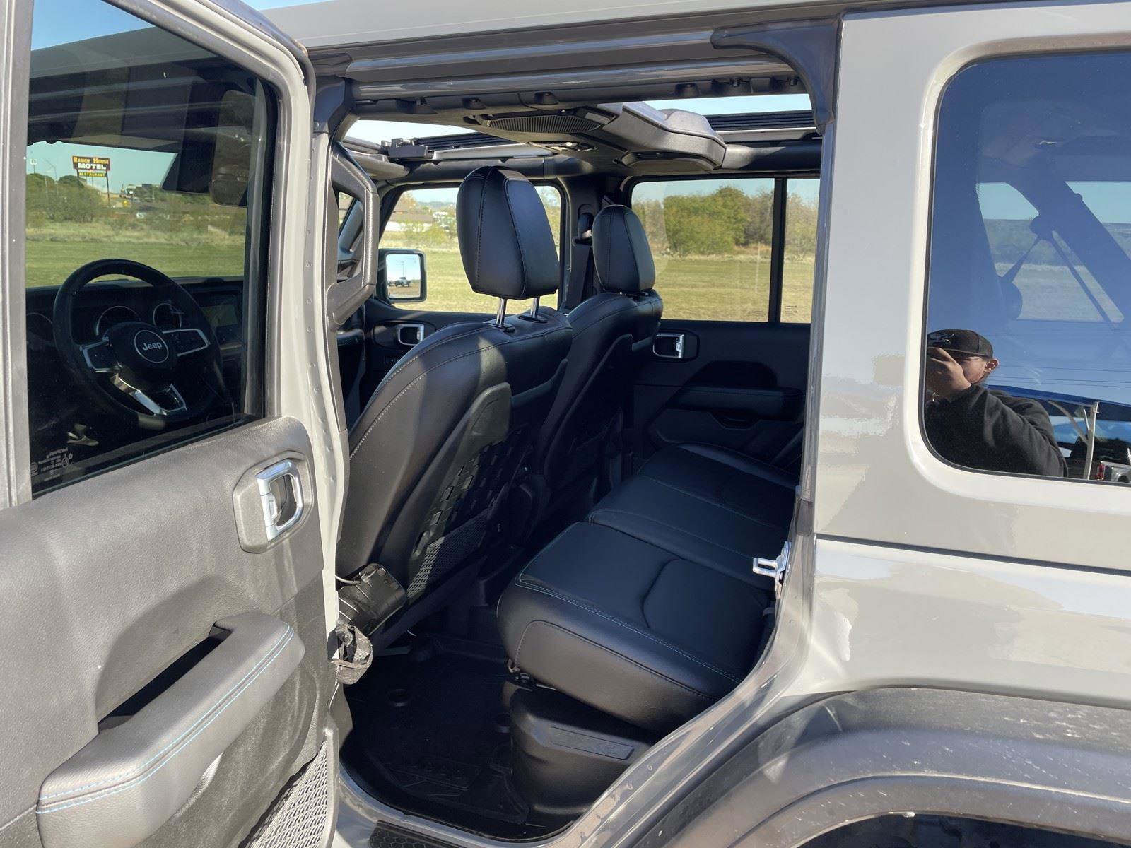 Used 2022 Jeep Wrangler Unlimited Rubicon 4xe w/ Safety Group image 25