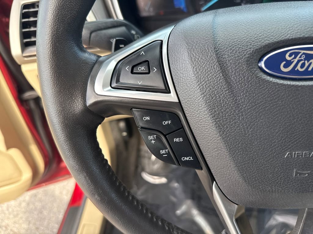 Used 2016 Ford Fusion SE w/ Equipment Group 202A image 12
