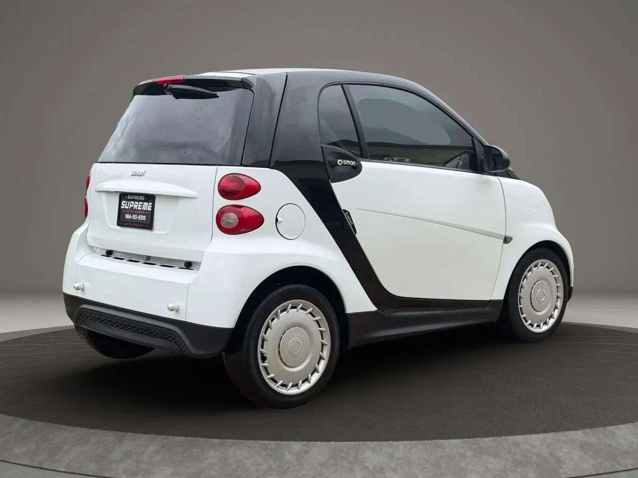 Used 2015 smart fortwo passion image 3