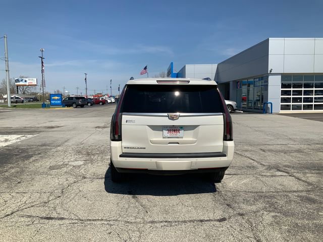 Used 2015 Cadillac Escalade Luxury image 8
