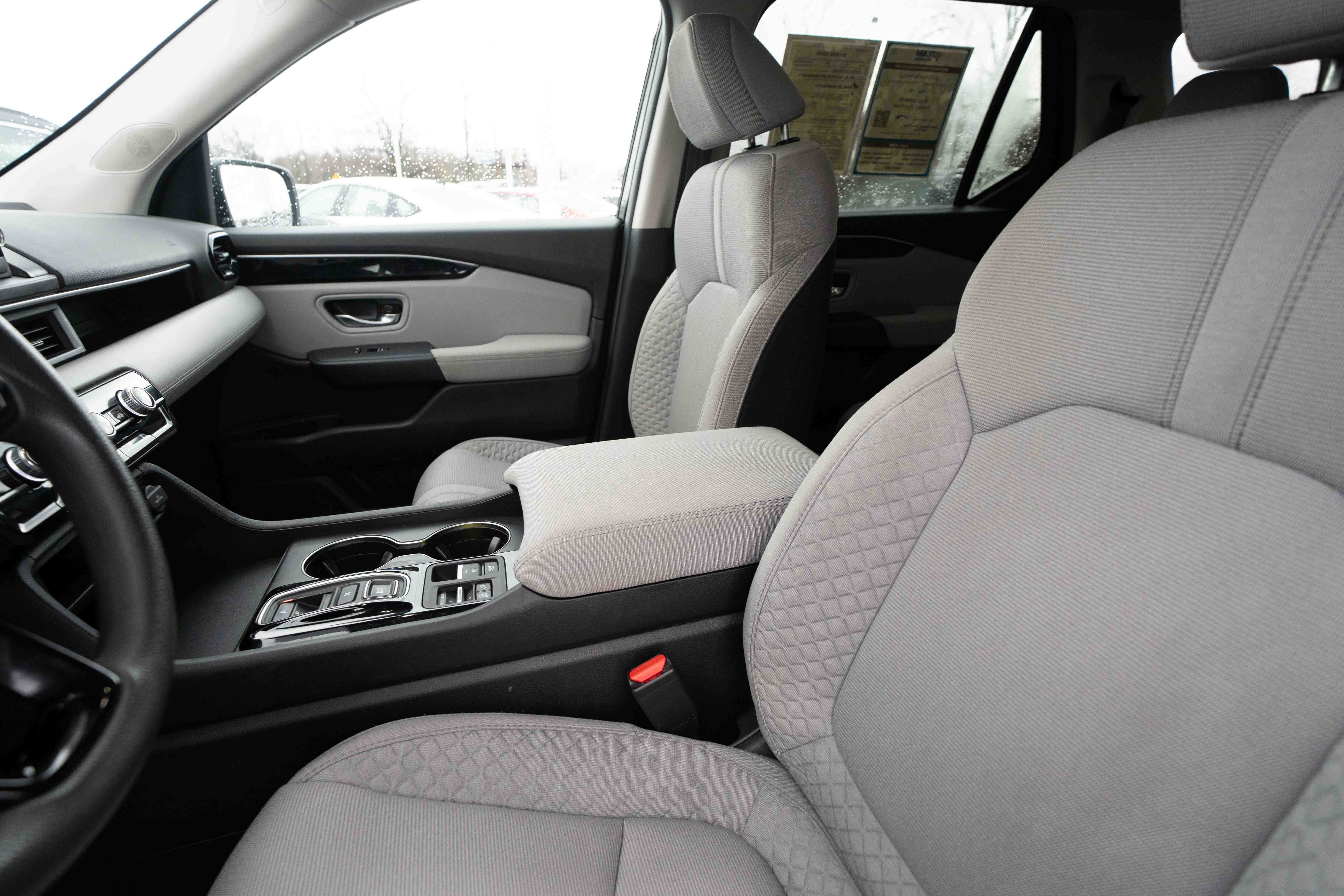 Certified 2023 Honda Pilot LX image 10