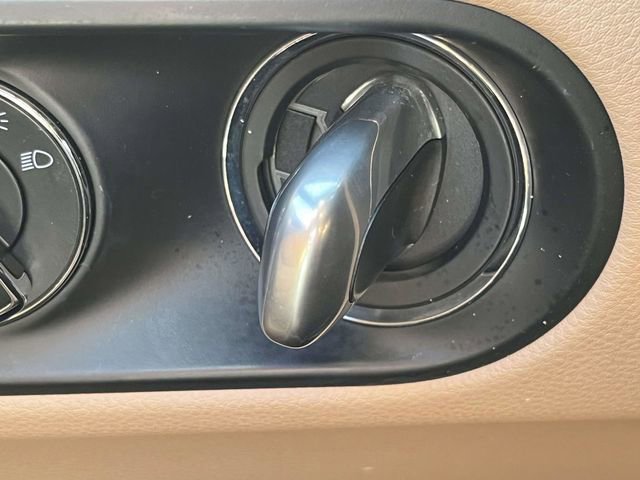 Used 2023 Porsche Macan Turbo image 30