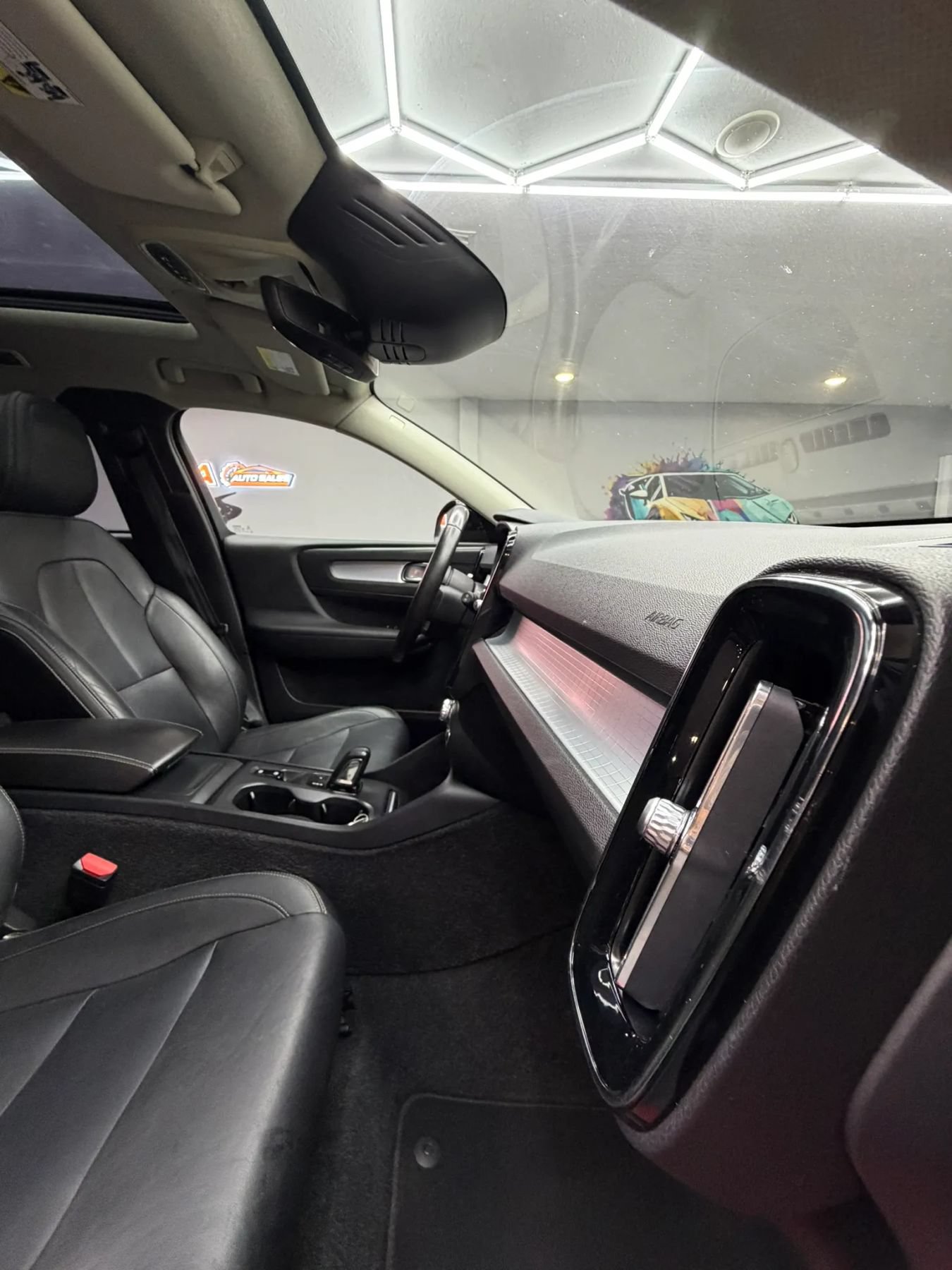Used 2019 Volvo XC40 T5 Momentum AWD/4WD image 37