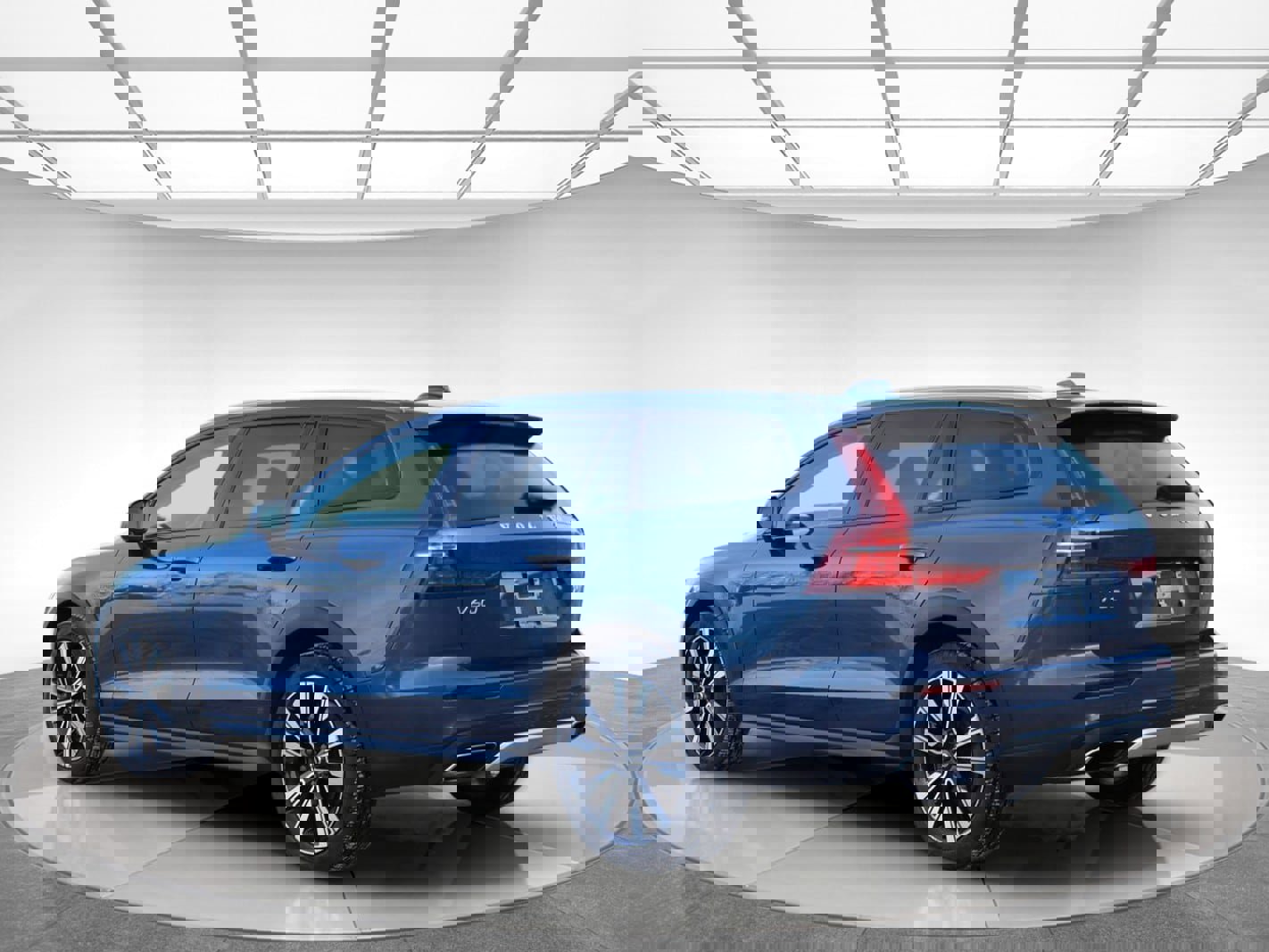 Used 2021 Volvo V60 T5 Cross Country w/ Protection Package image 6