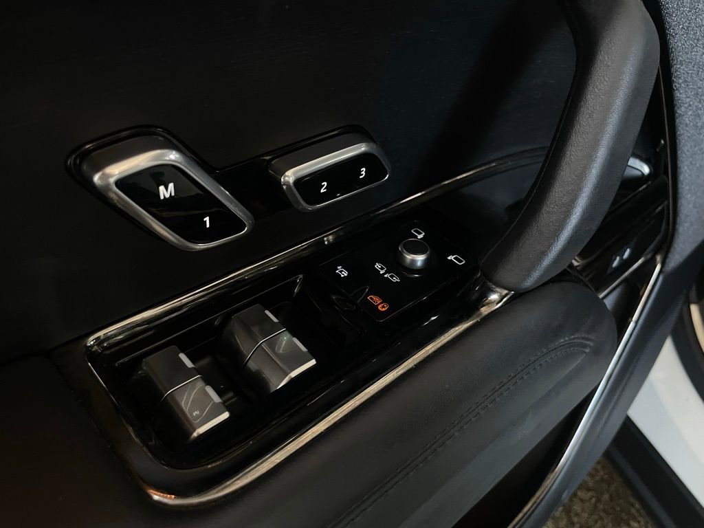 Used 2024 Land Rover Range Rover Sport SE image 26