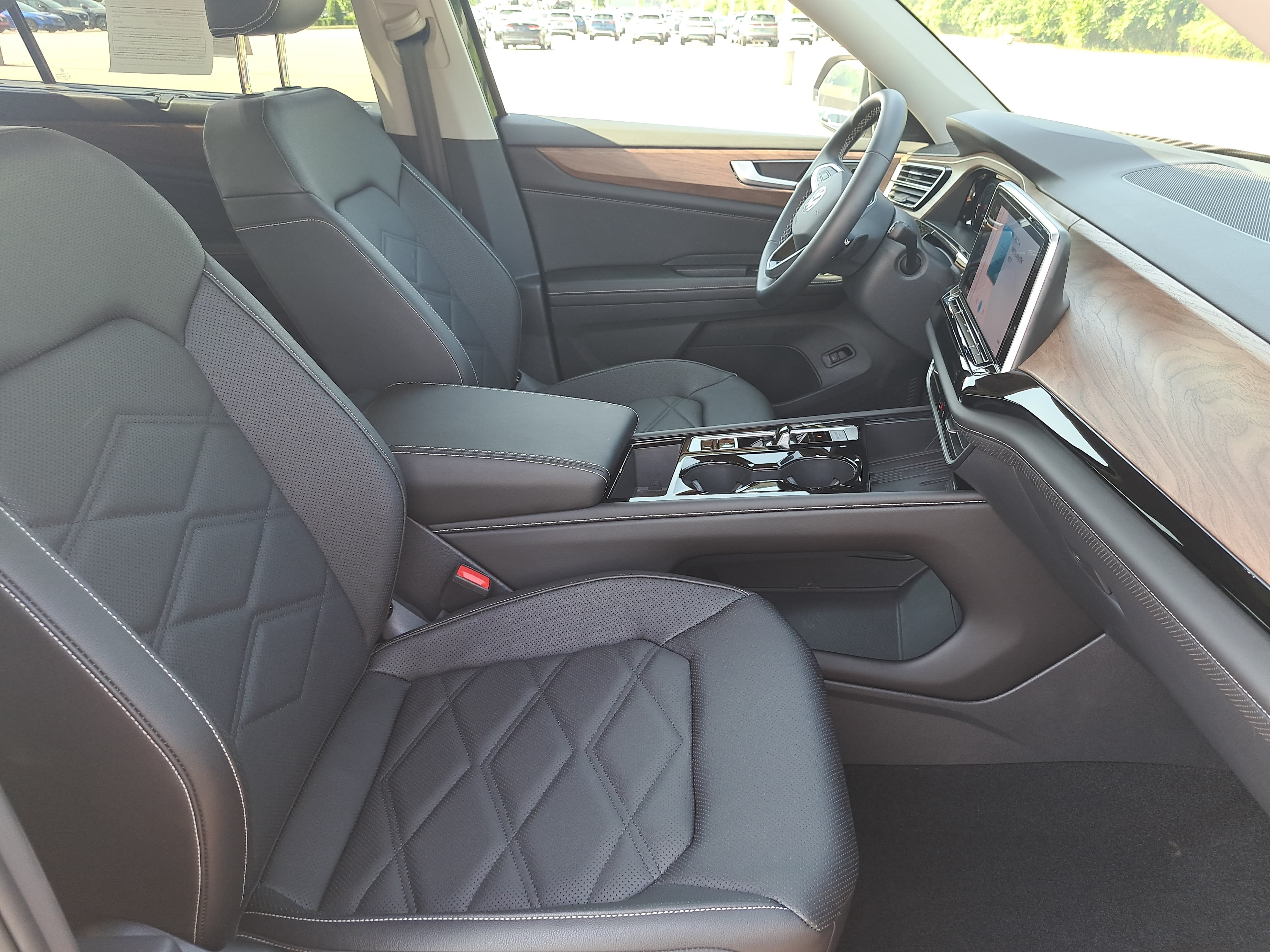 Used 2026 Volkswagen Atlas SE FWD image 10