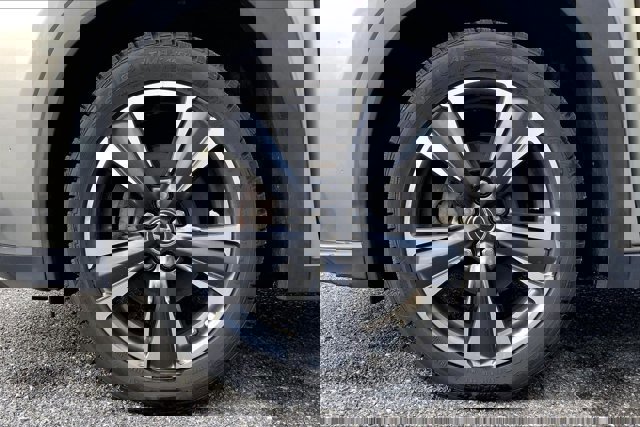 Used 2019 Lexus UX 250h w/ Premium Package image 8