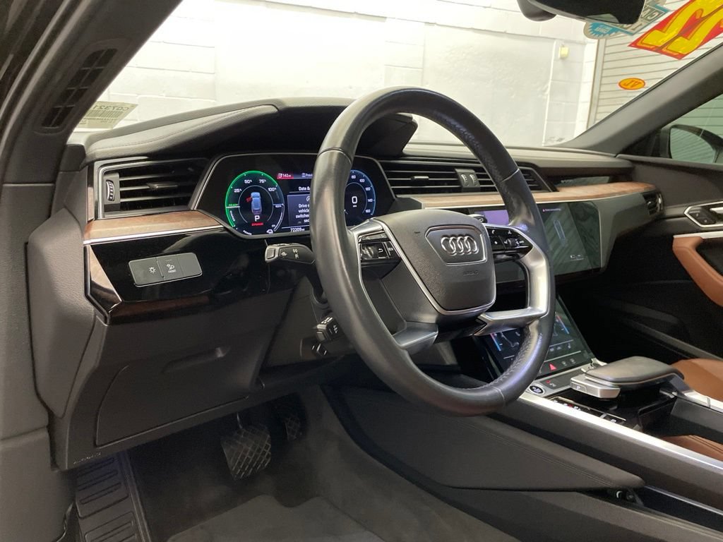 Used 2022 Audi e-tron Premium AWD/4WD image 11