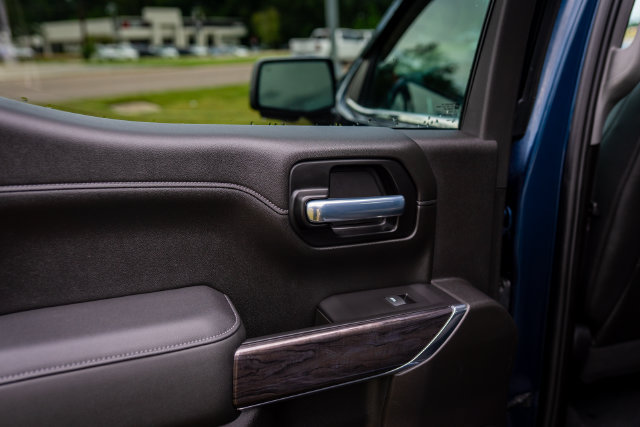 Used 2021 Chevrolet Silverado 1500 LTZ RWD image 24