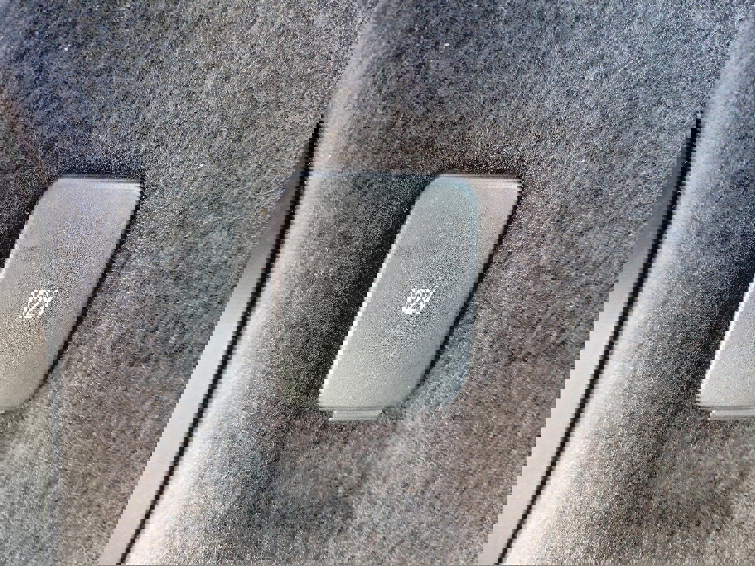 Used 2023 Lincoln Corsair AWD w/ Equipment Group 102A image 7