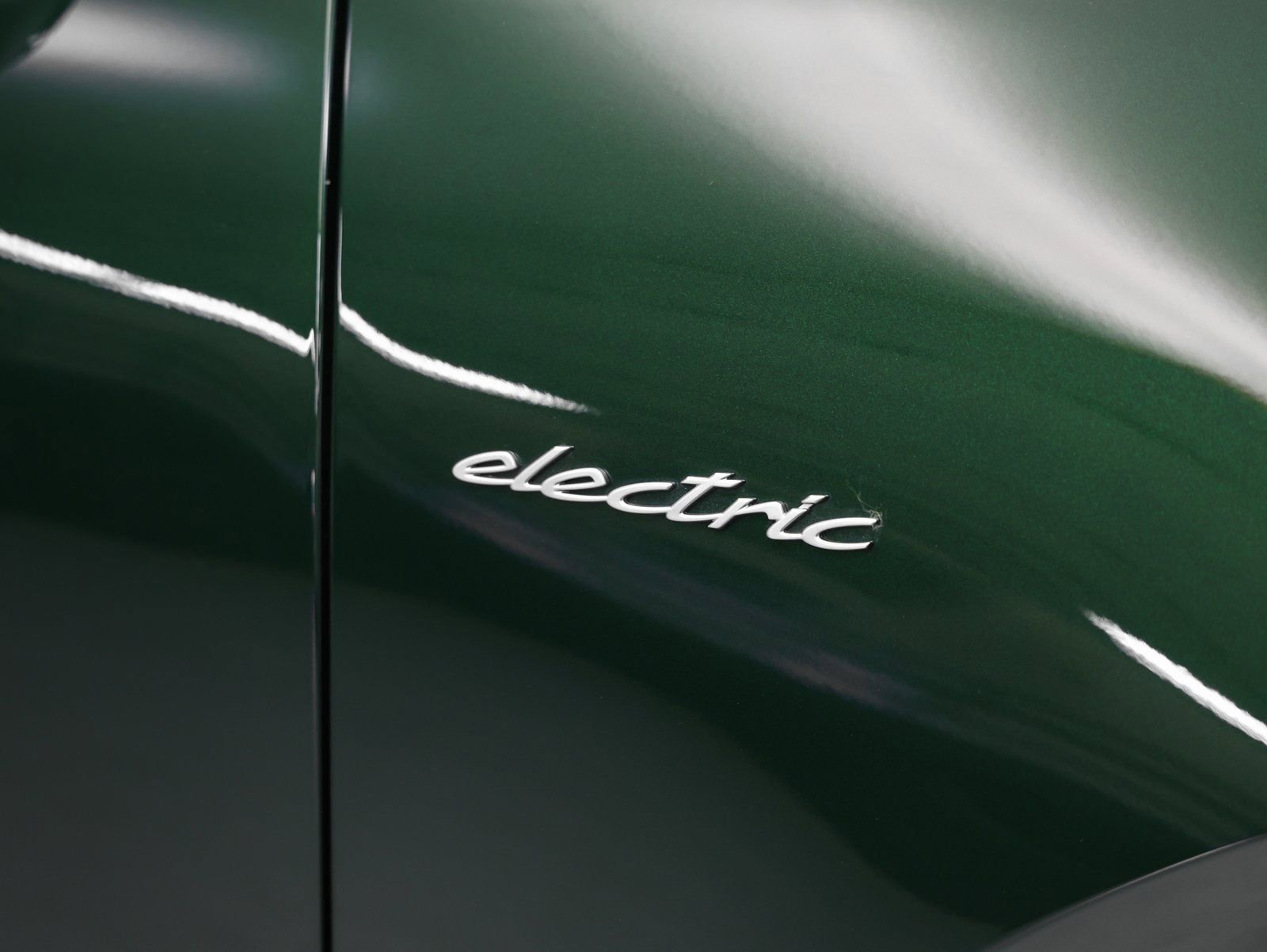 New 2025 Porsche Macan 4 Electric image 18