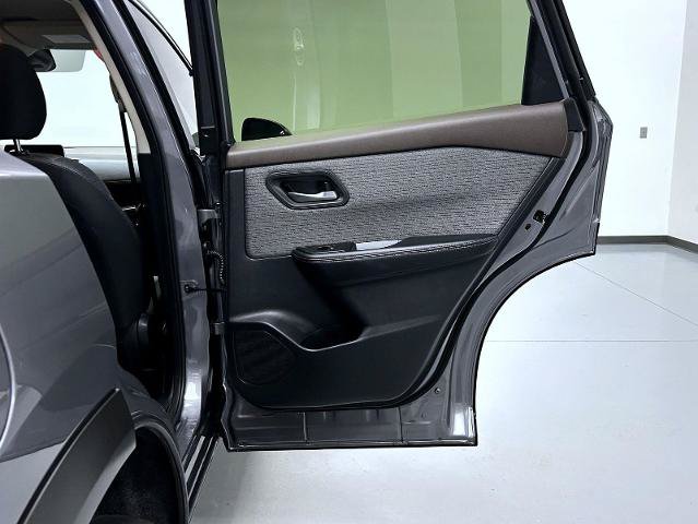Certified 2023 Nissan Rogue SV AWD/4WD image 17