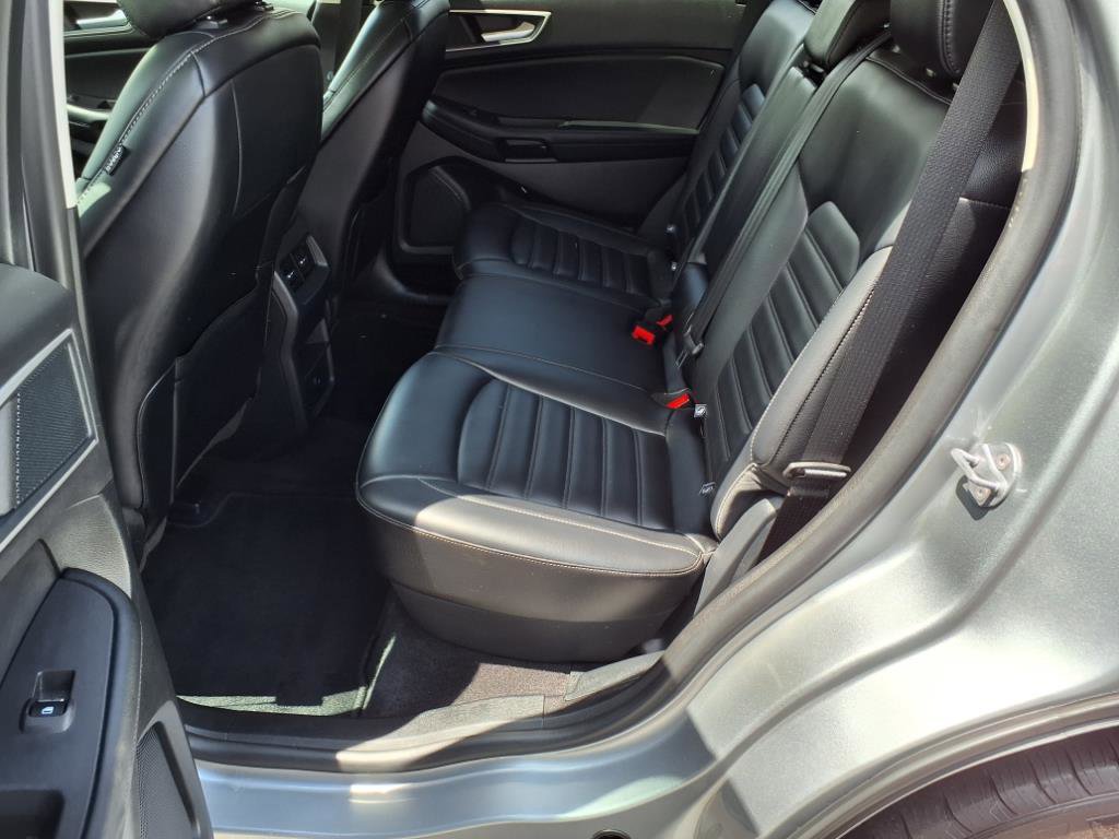 Used 2024 Ford Edge SEL image 11