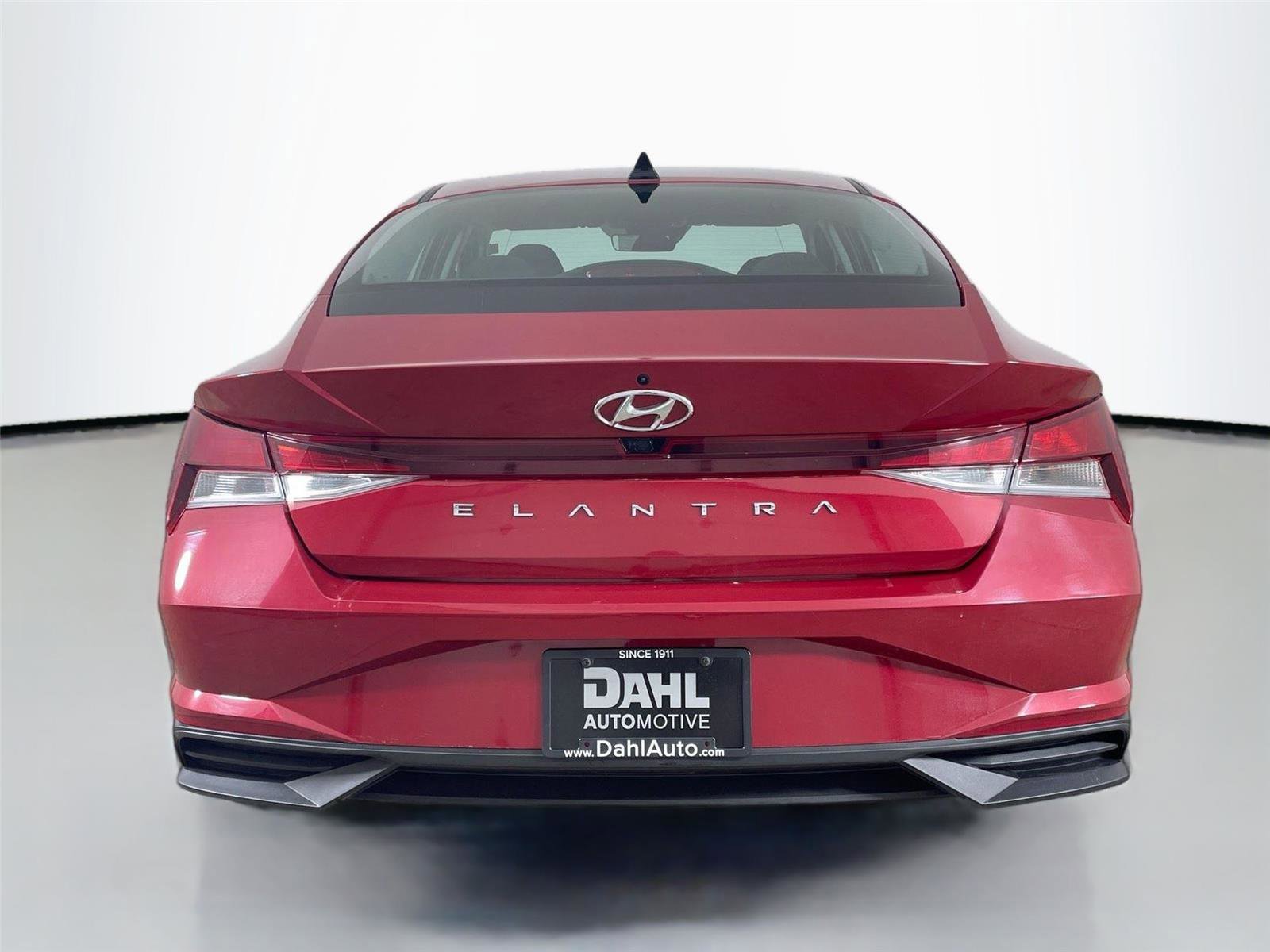 Used 2023 Hyundai Elantra SEL w/ Convenience Package FWD image 12